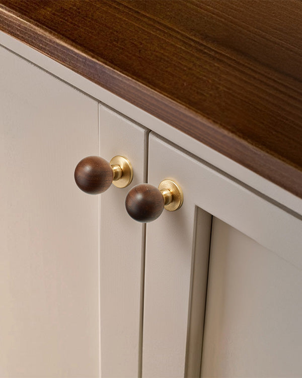 Wood and Brass Cabinet Knobs, 1-1/8inch Round Drawer Pull, Natural Wooden Handle for Furniture, Cabinets, and Drawers