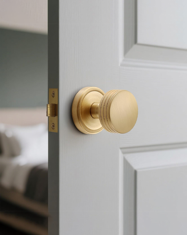 Minimalist Brass Privacy Door Knob – Decorative Groove Design, Brushed Brass Finish, Solid Brass Latch – 60mm Fixed Backset for Bedroom & Bathroom (Brushed Brass, Privacy-2.375 in)
