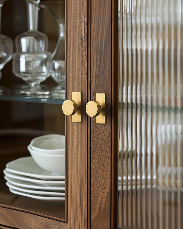 Brass cabinet handles (with base), modern brushed gold hardware handles, suitable for dressing table drawers, furniture, bedroom and kitchen cabinets.