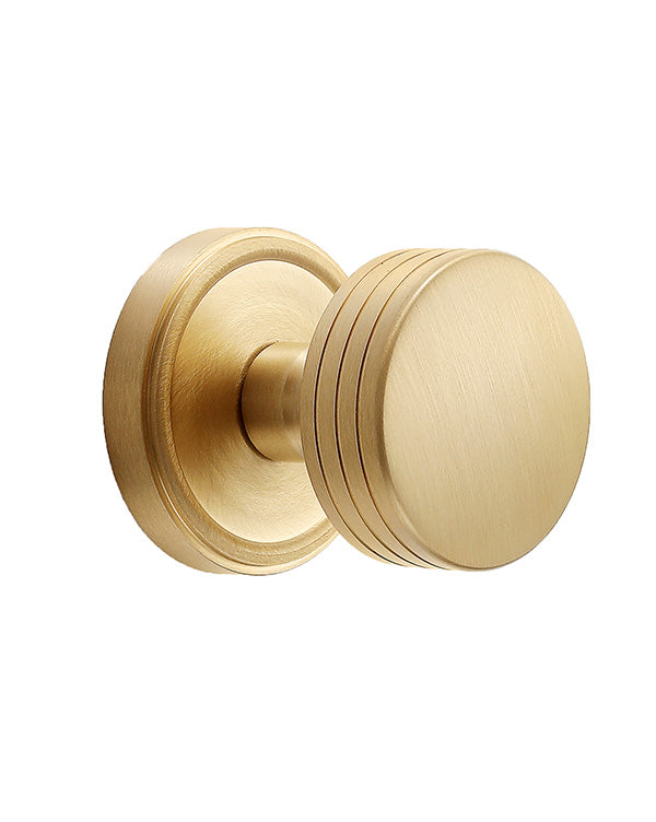Minimalist Brass Privacy Door Knob – Decorative Groove Design, Brushed Brass Finish, Solid Brass Latch – 60mm Fixed Backset for Bedroom & Bathroom (Brushed Brass, Privacy-2.375 in)