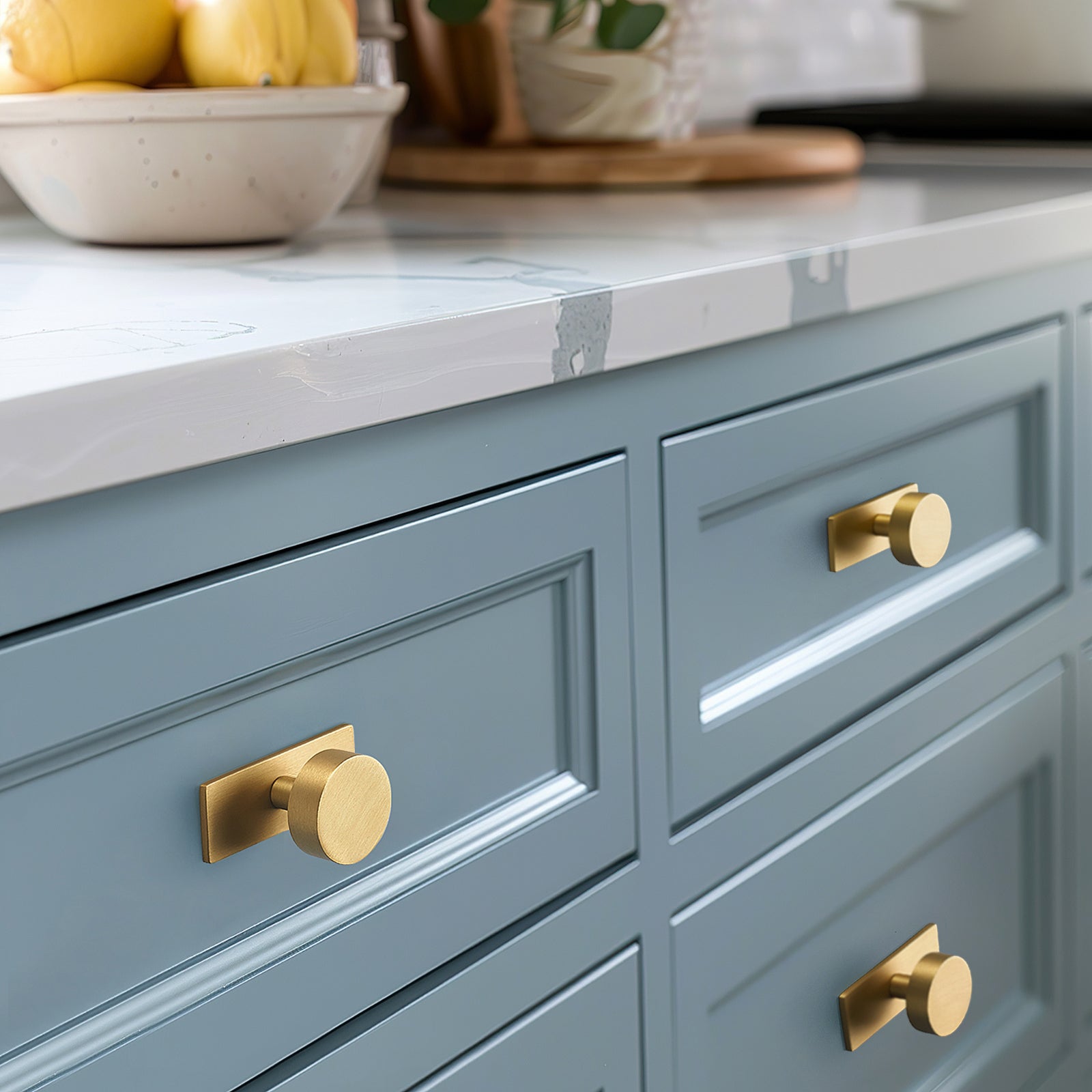Brass cabinet handles (with base), modern brushed gold hardware handles, suitable for dressing table drawers, furniture, bedroom and kitchen cabinets.