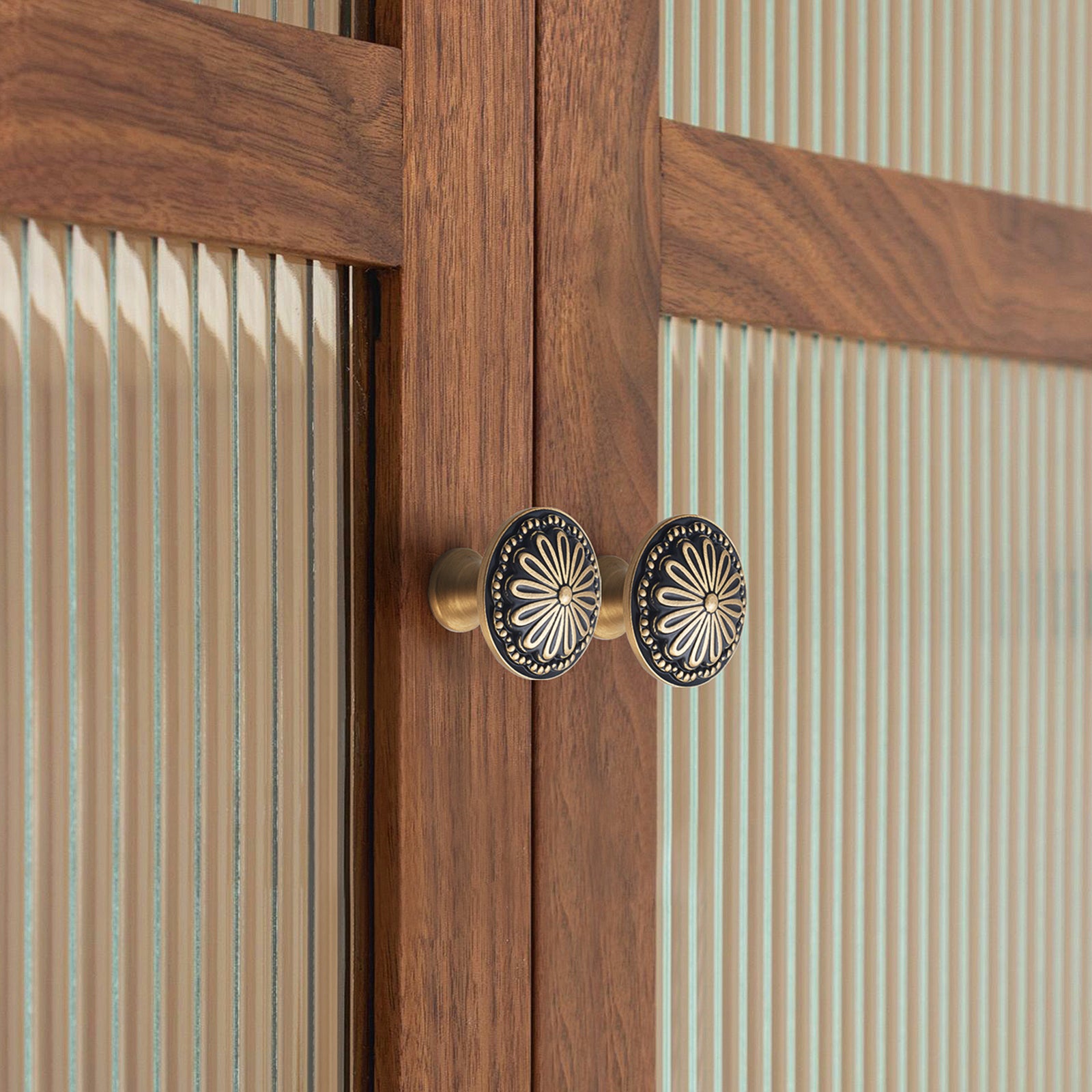 Black and Brushed-Gold Cabinet-Knobs  Flower Brass Drawer Pulls for Dresser Cabinet Hardware